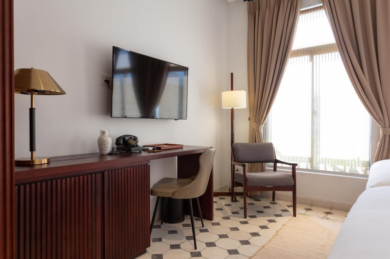 La Chronique Hotel بنوم بنه المظهر الخارجي الصورة