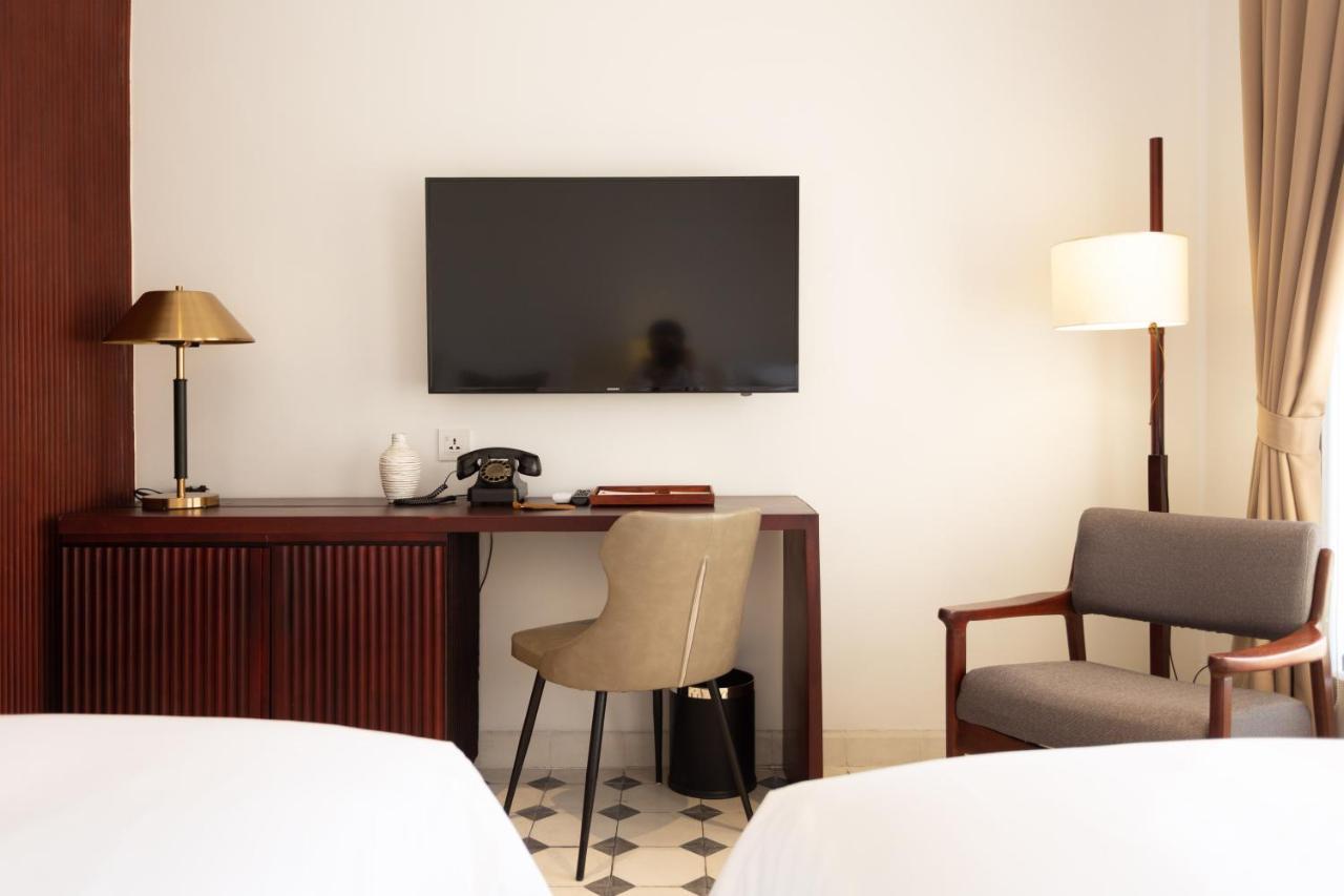 La Chronique Hotel بنوم بنه المظهر الخارجي الصورة